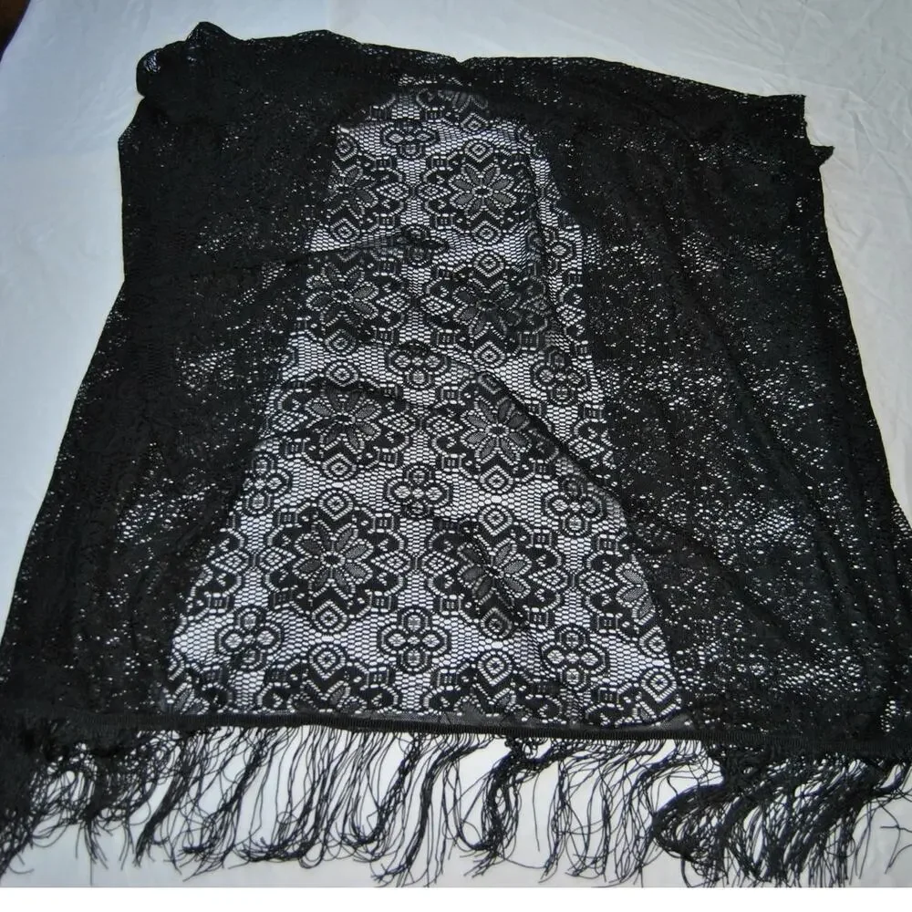Black Lace Floral Pattern Shawl Coverup Medium/Large
